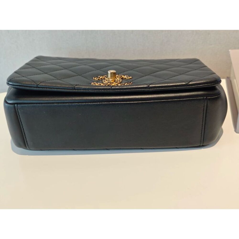 Chanel Women Pre-Loved Bag Very Good Condition - Picture 4 of 6